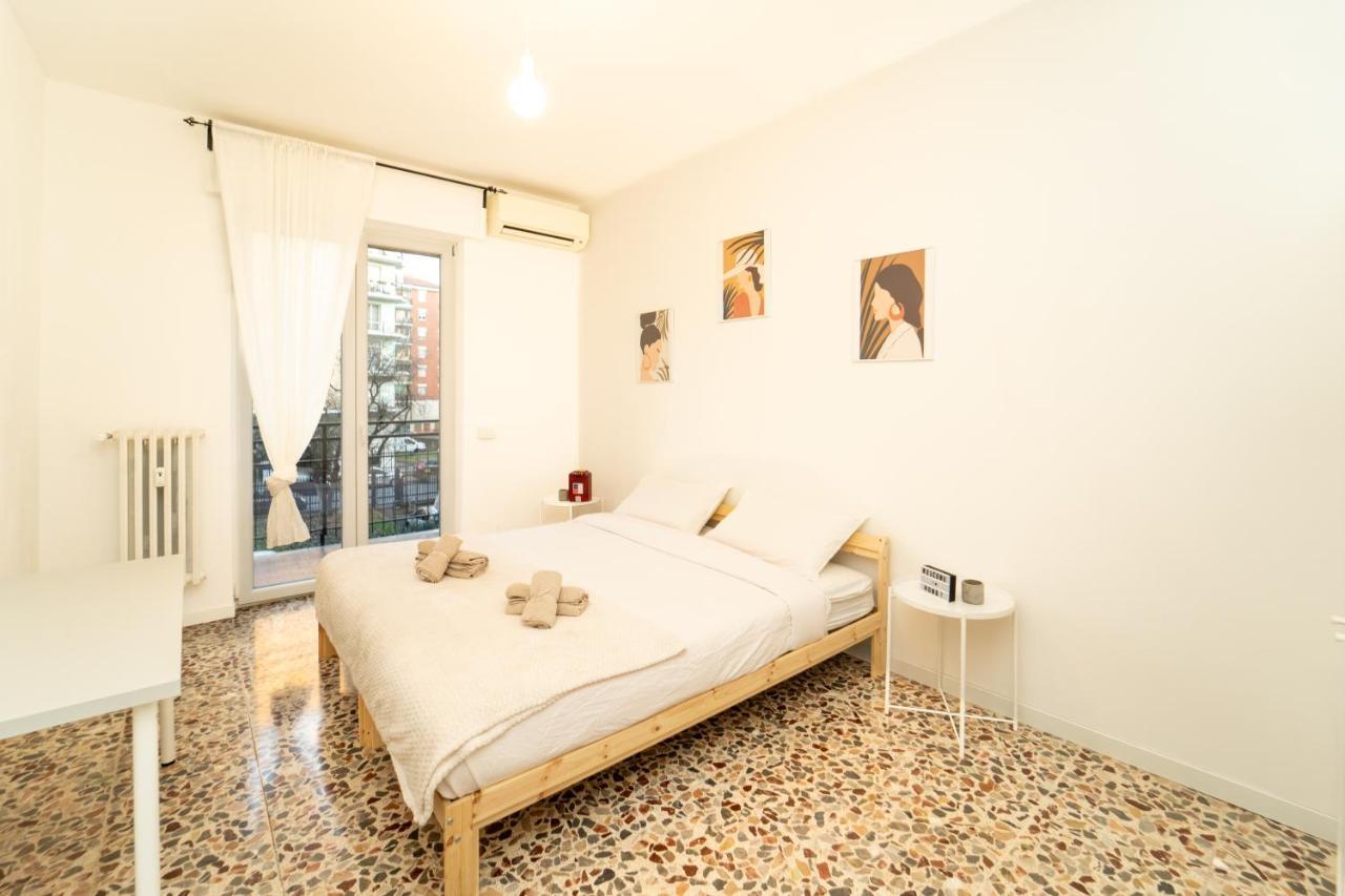 Trilocale Con Parcheggio Privato Apartamento Milán Exterior foto