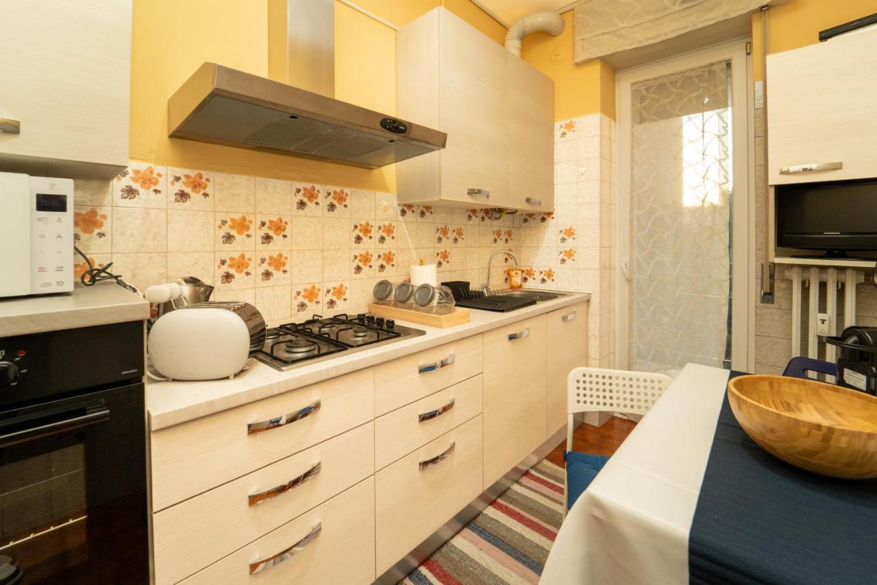 Trilocale Con Parcheggio Privato Apartamento Milán Exterior foto