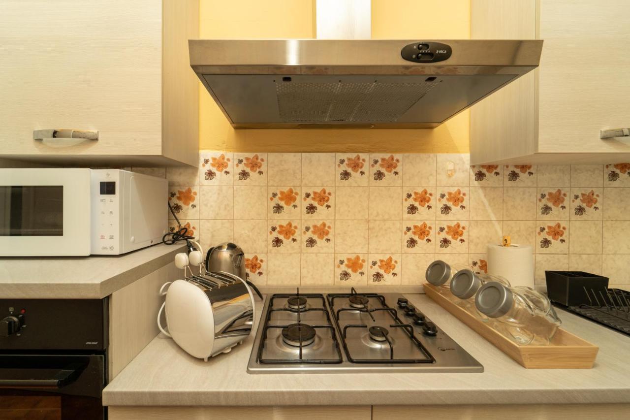 Trilocale Con Parcheggio Privato Apartamento Milán Exterior foto